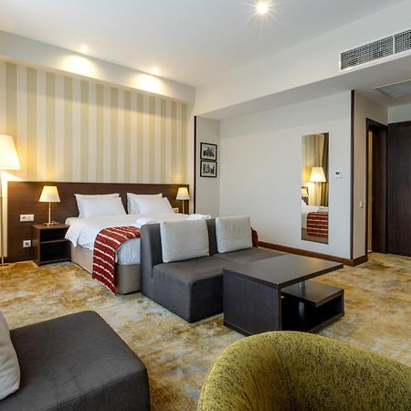 Citrus Hotel Tbilisi Exteriör bild