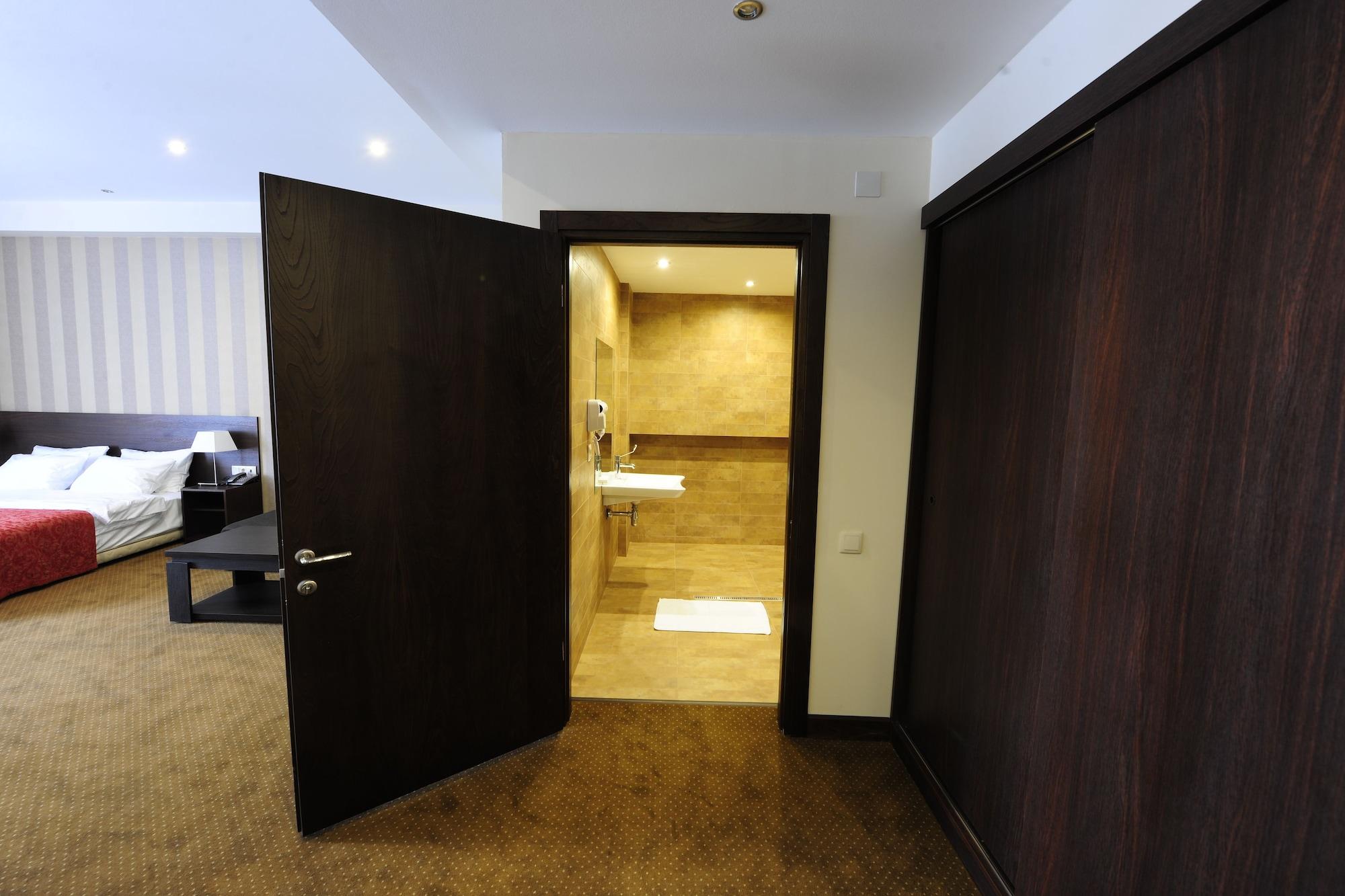 Citrus Hotel Tbilisi Exteriör bild