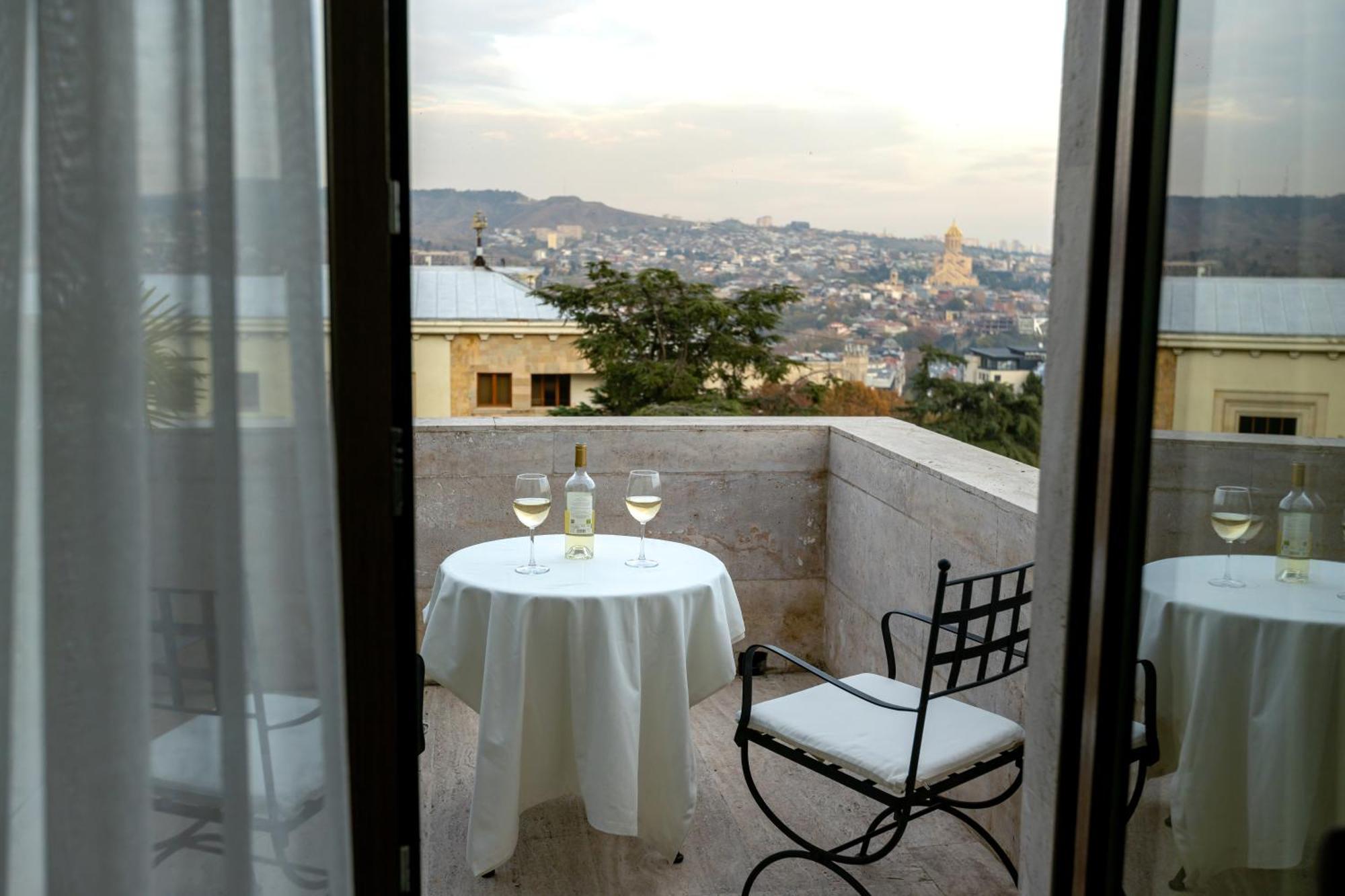 Citrus Hotel Tbilisi Exteriör bild