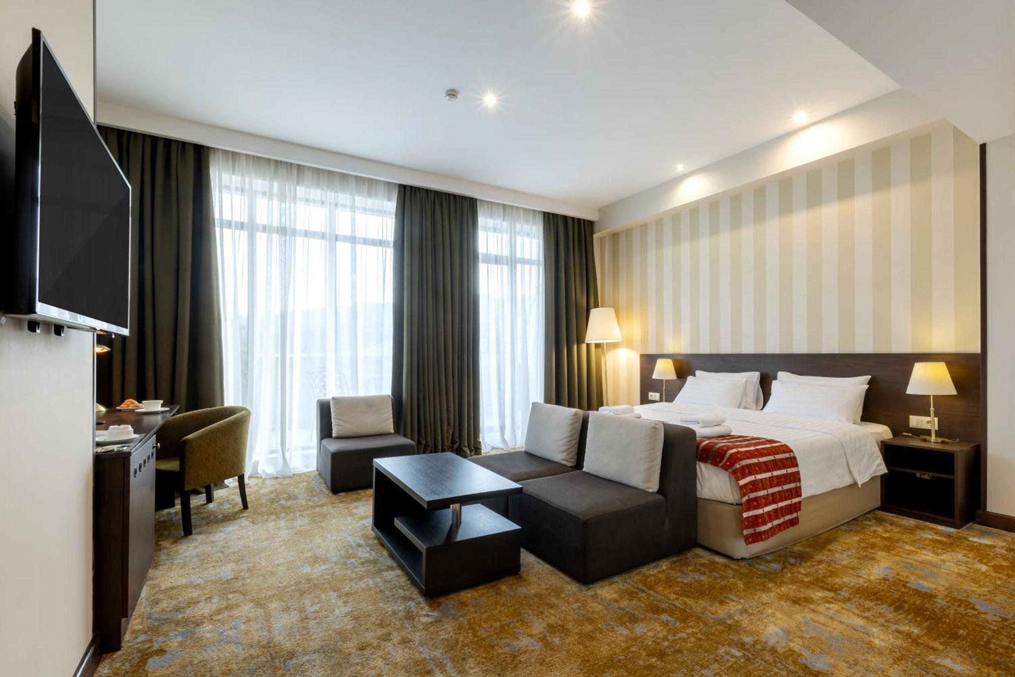 Citrus Hotel Tbilisi Exteriör bild