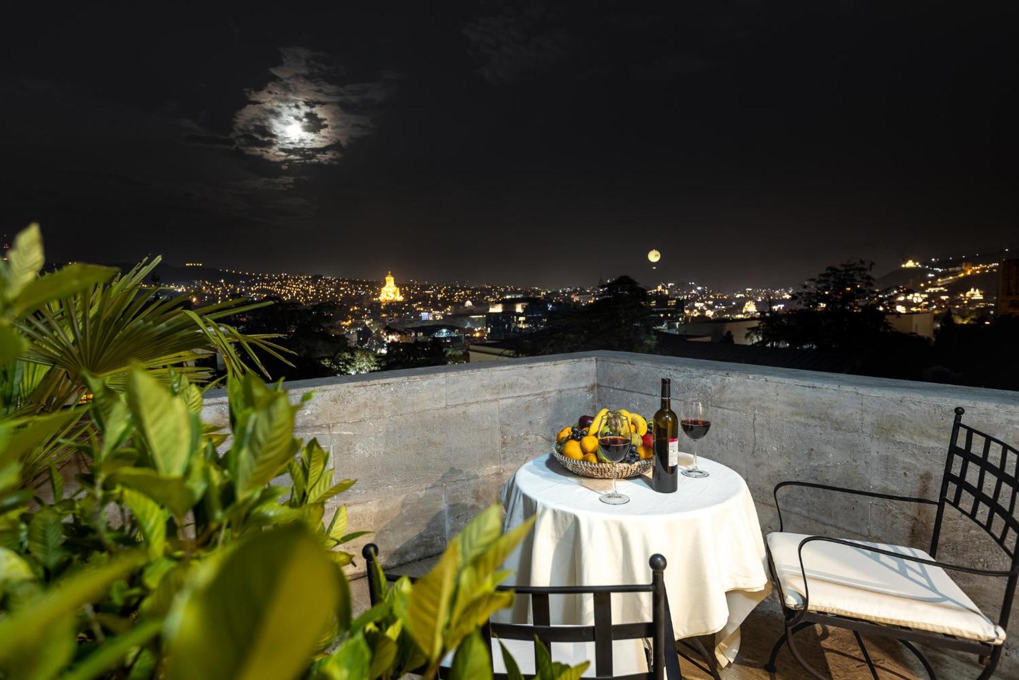 Citrus Hotel Tbilisi Rum bild