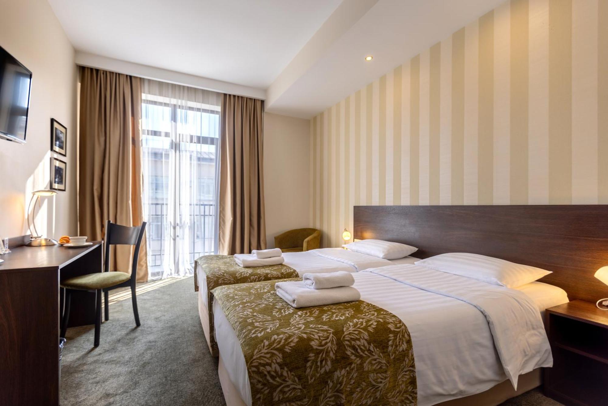 Citrus Hotel Tbilisi Exteriör bild