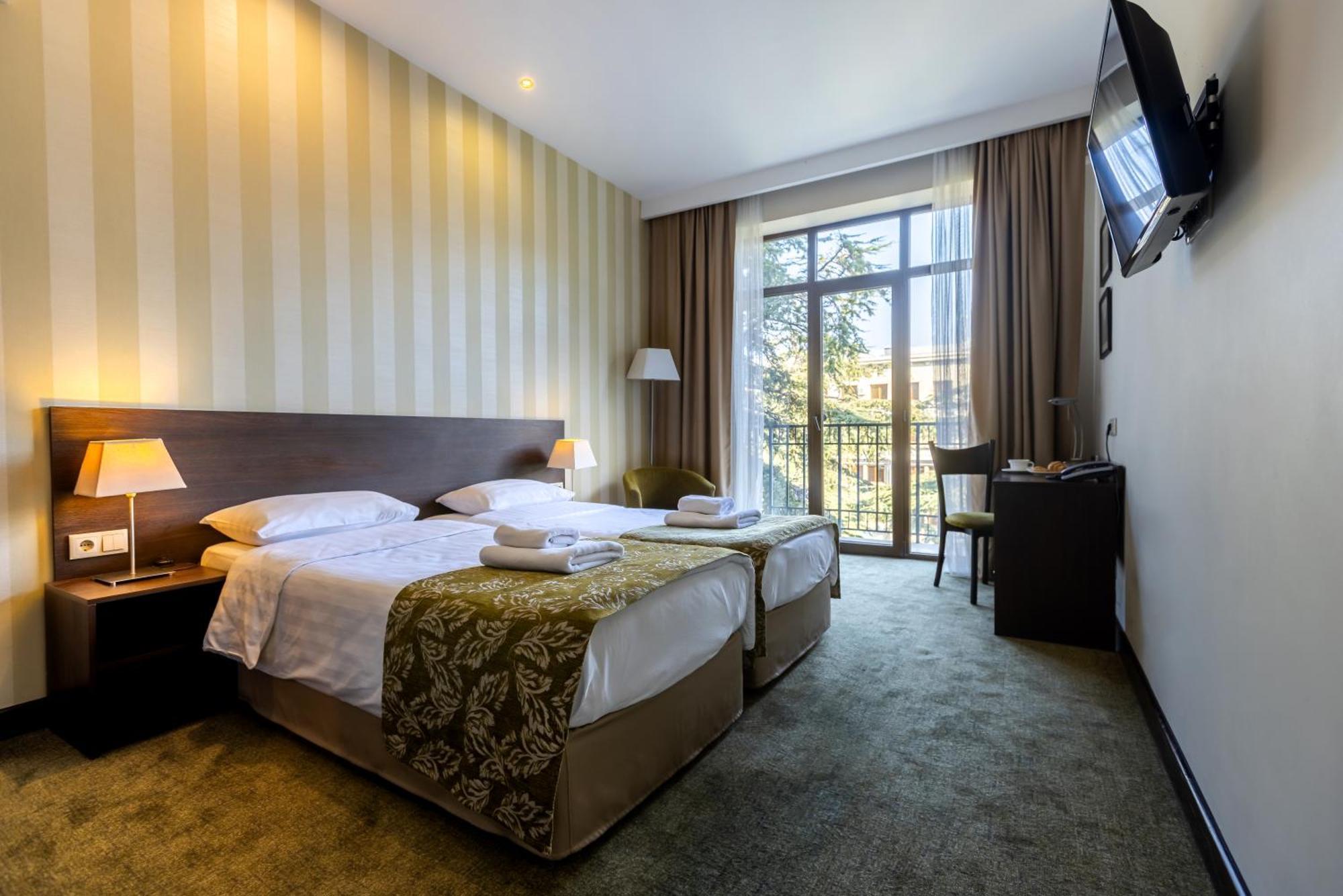Citrus Hotel Tbilisi Exteriör bild
